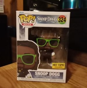 Snoop Dogg Funko pop 324 hot topic ex